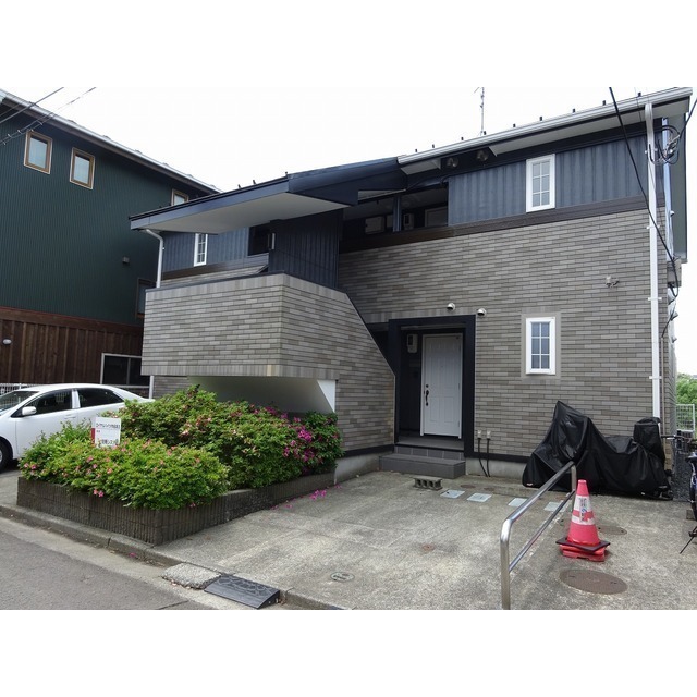 ロイヤルハイツ市名坂Ⅱ