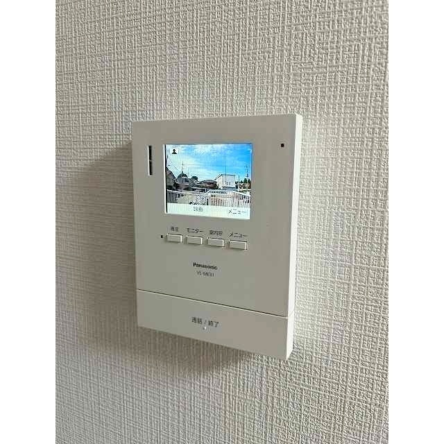 モニター越しに確認できて安心のＴＶインターホン♪