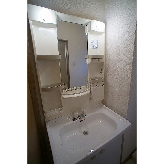 洗面化粧台新品へ交換予定