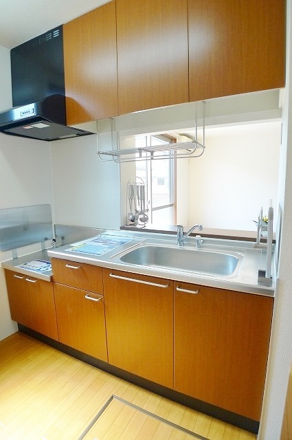 リビングを見ながら料理ができるカウンターキッチン。