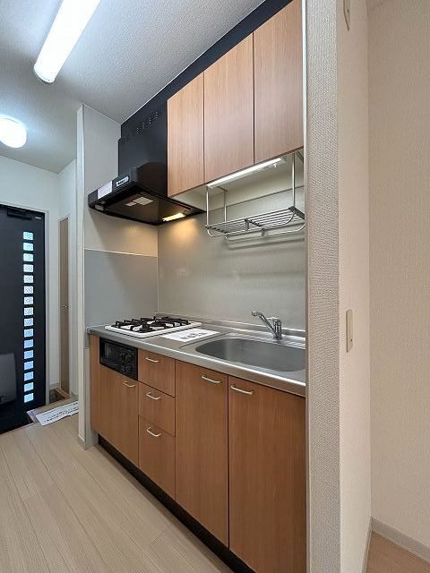 2口ガスコンロ・グリル付き・収納豊富なキッチン。