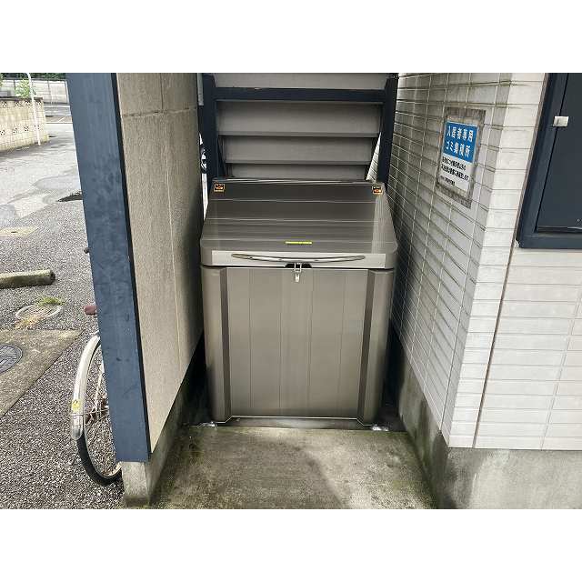 ゴミストッカー