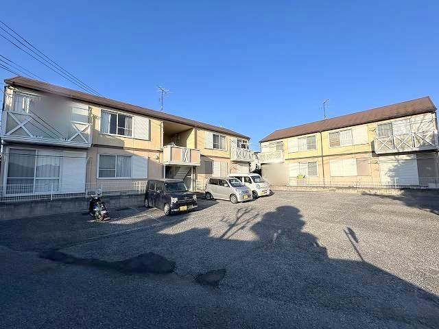 ナディアクレセントハナワＡ