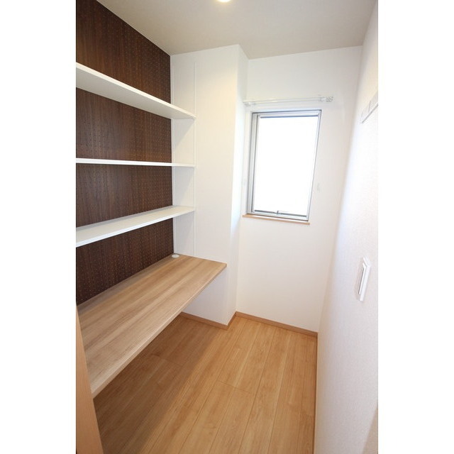 洋室1.8帖です。※現況優先