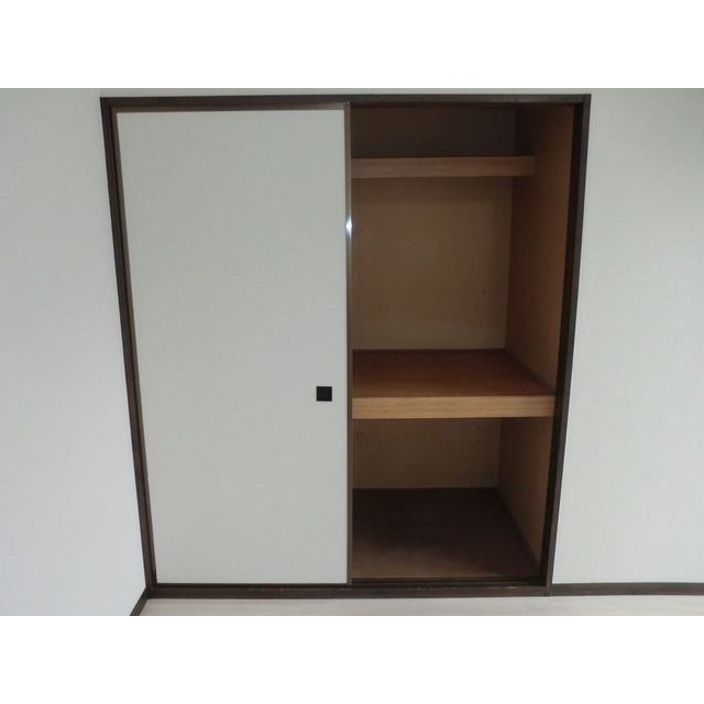 押し入れ収納※写真は同タイプ別のお部屋