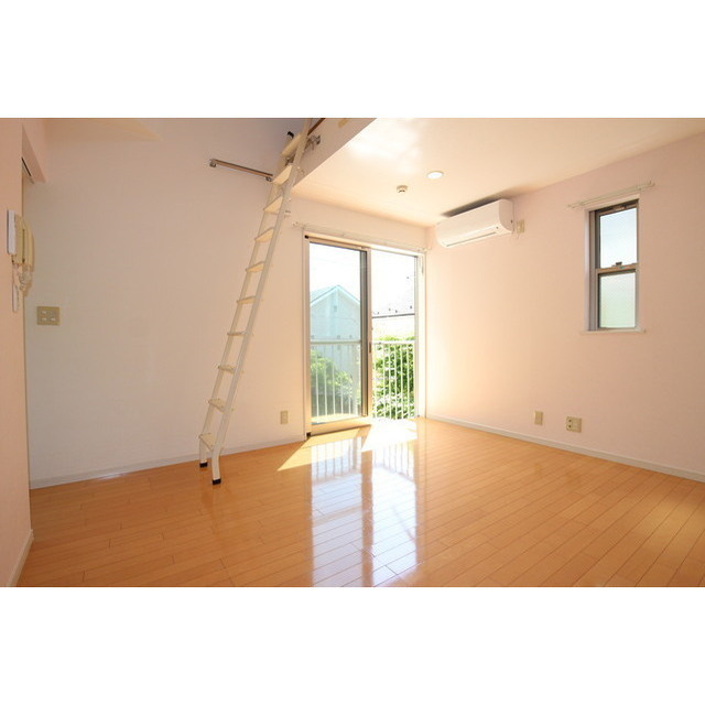 洋室6帖+ロフト付き♪