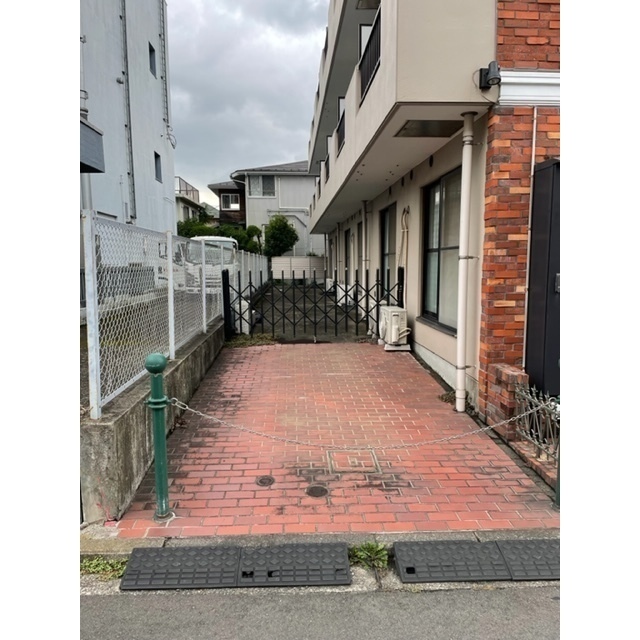 １階共用部分（窓側）