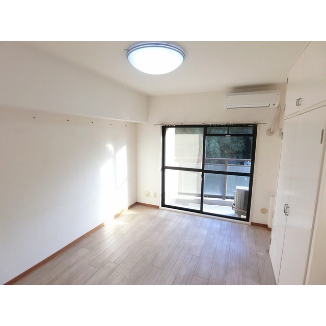 照明は撤去いたします。※現況優先。