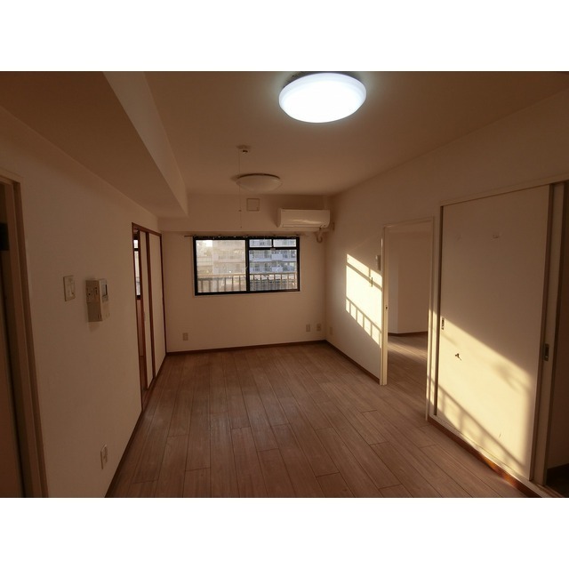 照明は撤去いたします。※現況優先。