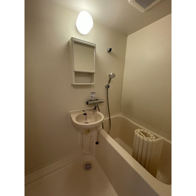 バス・トイレ別★※写真は別部屋。現況優先。