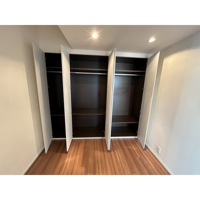 収納スペース2ヶ所あり★※現況優先。