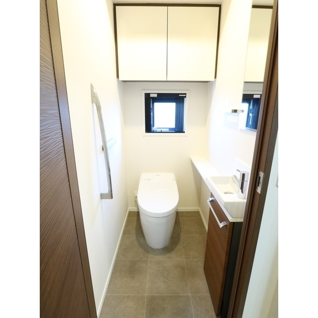 人気の温水洗浄暖房便座に手洗い場付★※現況優先。