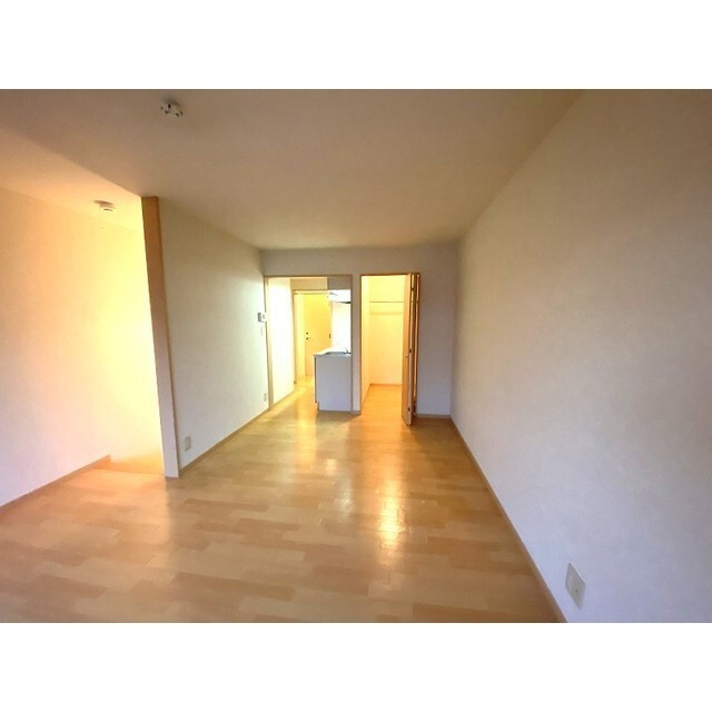 広々11帖の洋室☆※退去後の写真・現況優先