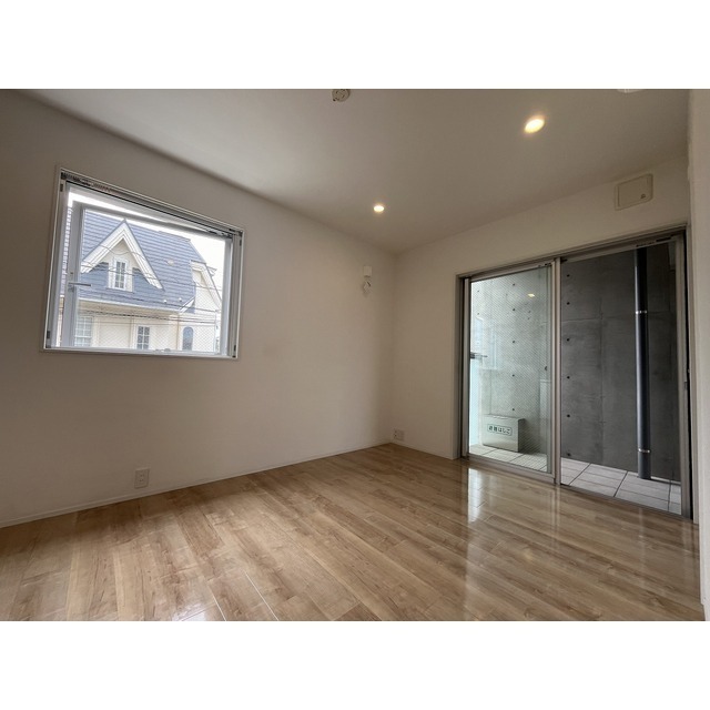 お洒落な洋室です☆※現況優先