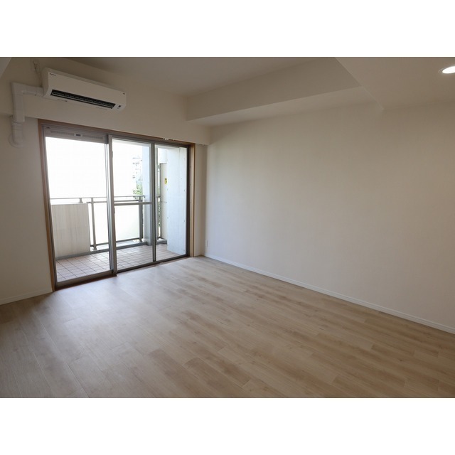 8.4帖の洋室です♪※現況優先