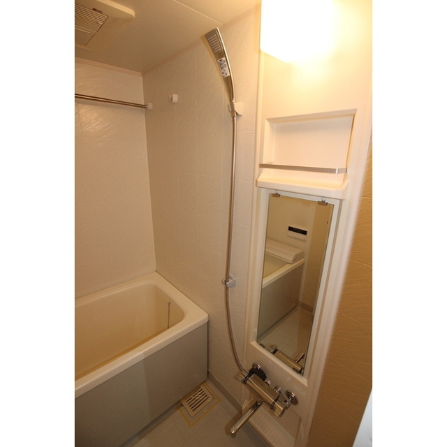 浴室暖房乾燥機、追焚機能付のお風呂です♪※現況優先