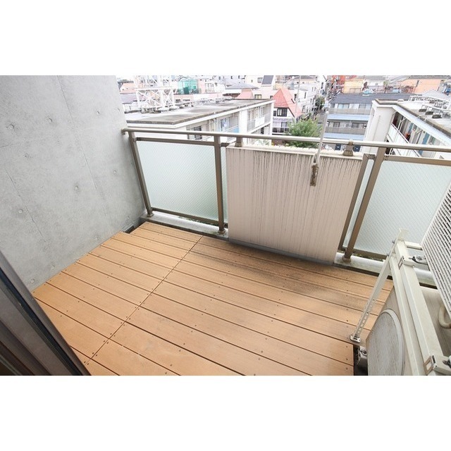 ウッドデッキはリフォーム時撤去します※現況優先。