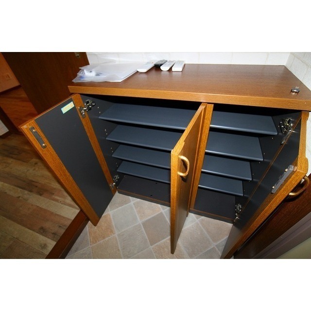 シューズボックス