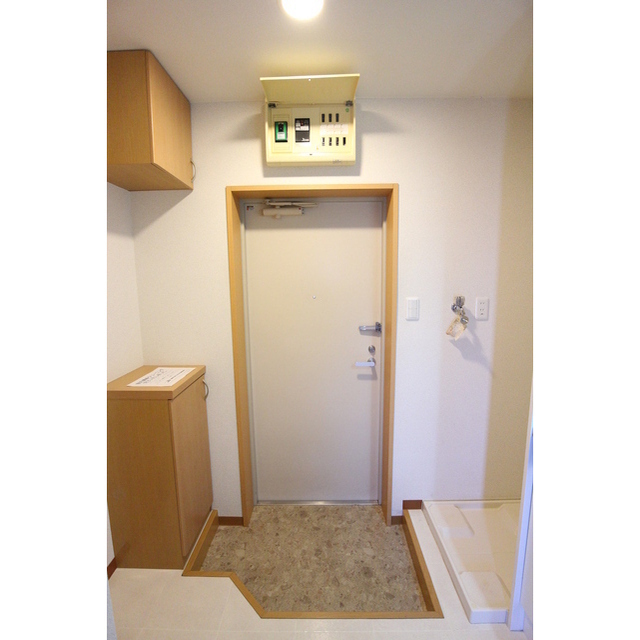 玄関★※写真は別部屋。現況優先。