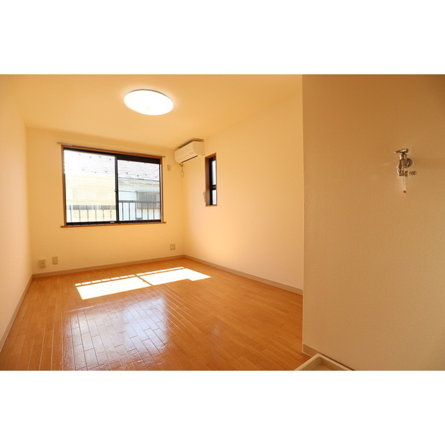 角部屋・2面採光の明るいお部屋★