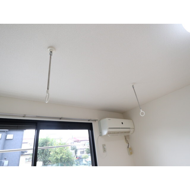 室内物干しがあるので雨の時期・花粉の時期にも便利です♪