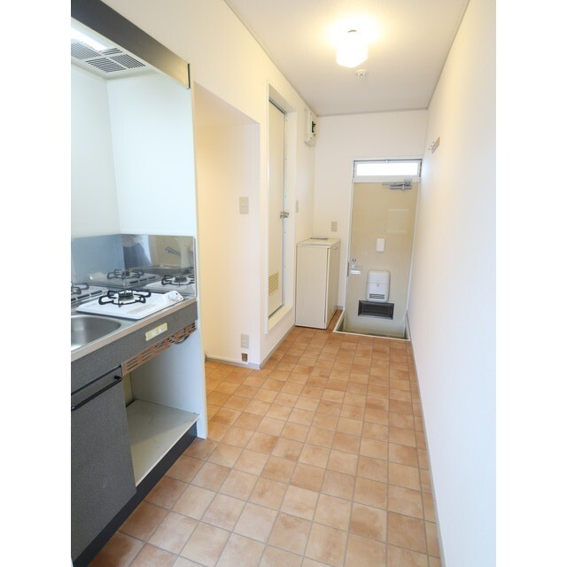 キッチン部分が広い所がポイントです♪