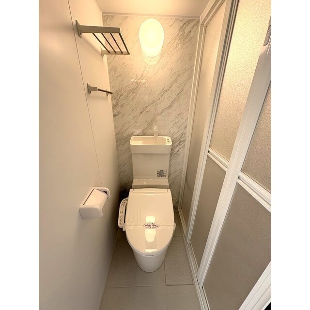 新品の温水洗浄暖房便座★※写真は別部屋。現況優先。