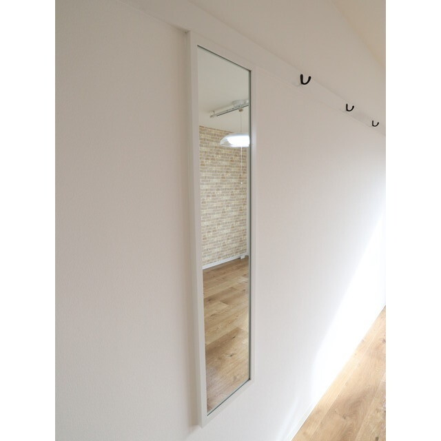 姿見鏡付でお出かけ前のチェックができます！