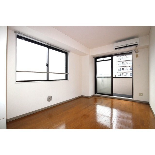 2面採光の明るいお部屋★