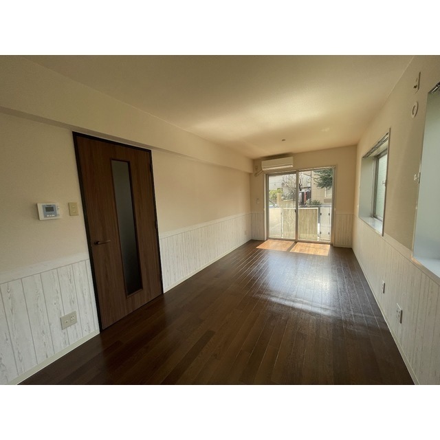 2面採光のお部屋です★※現況優先