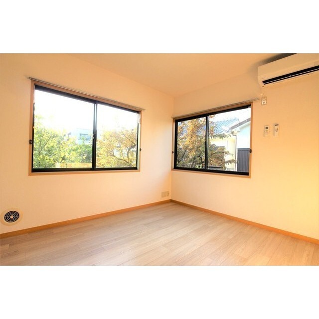 2面採光のお部屋★