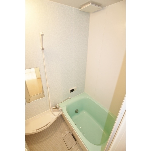 追い焚き機能付きバス☆※リフォーム前のお写真です。現況優先。