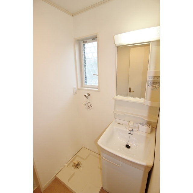 独立洗面台付き♪※リフォーム前のお写真です。現況優先。