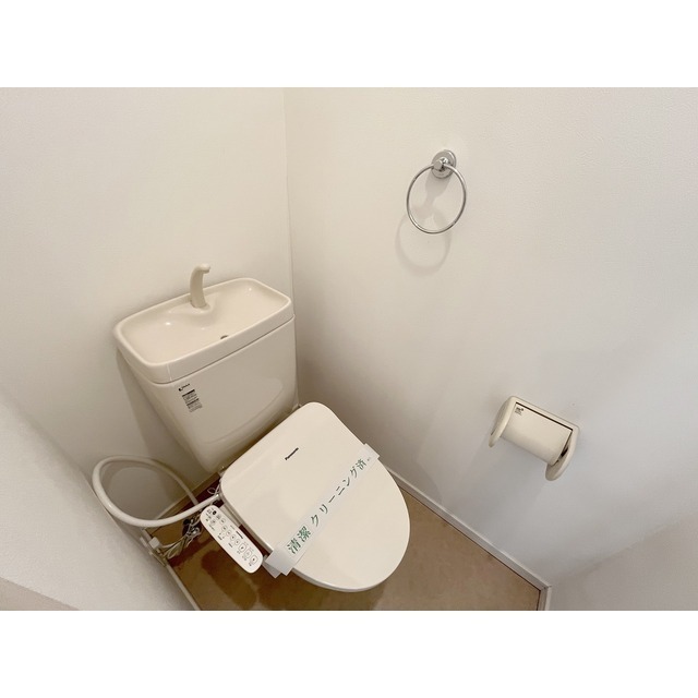 人気の温水洗浄便座★新品です！