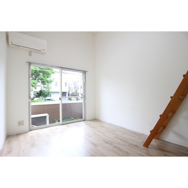 角部屋・2面採光★※写真は別部屋。現況優先。