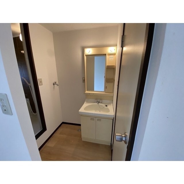 独立洗面台のあるお部屋です♪※現況優先