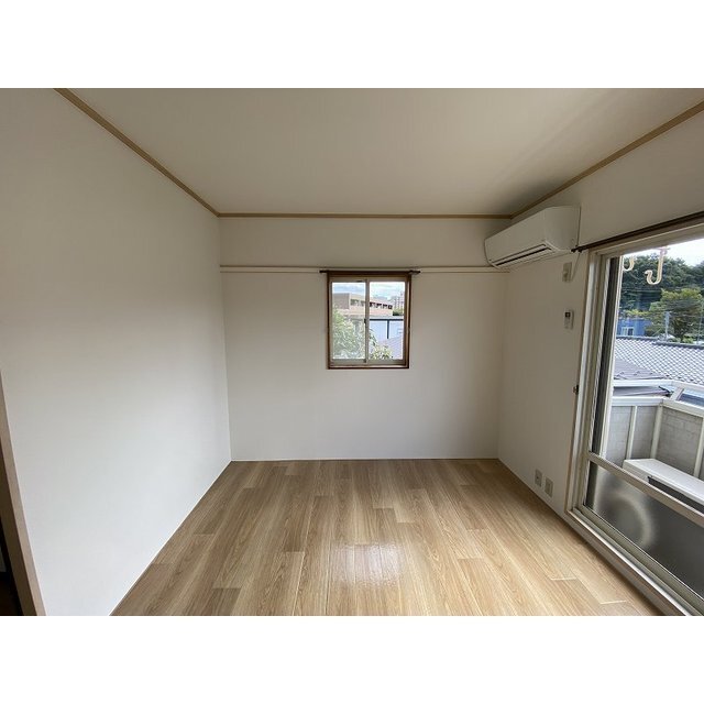 2面採光の洋室です★※現況優先