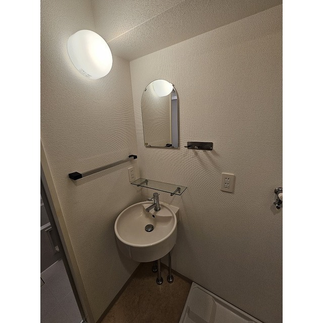 おしゃれな洗面台付き♪