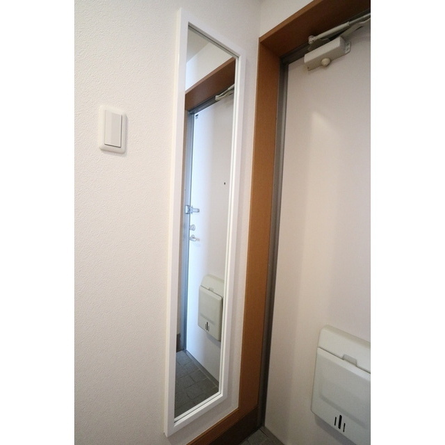 玄関に姿見鏡付き☆※現況優先