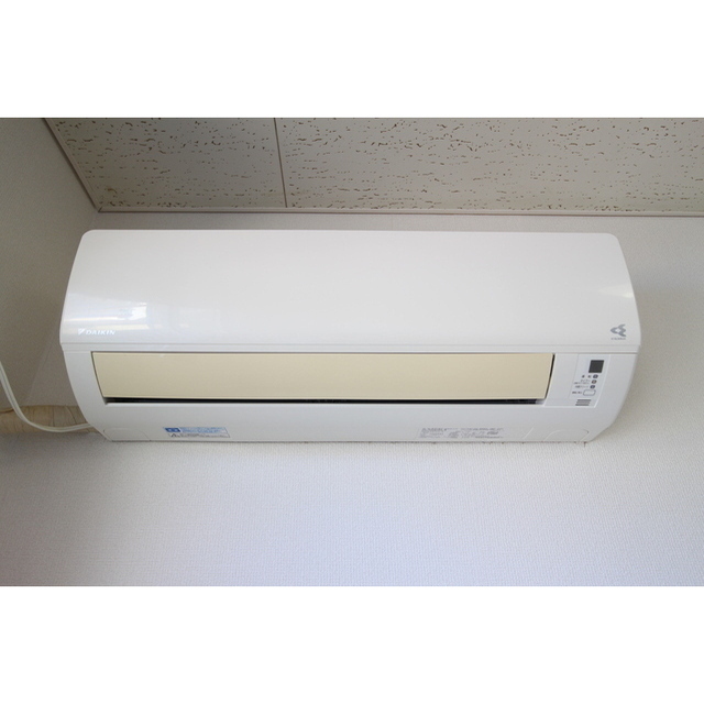 １年中快適に過ごせるエアコン付き☆※現況優先