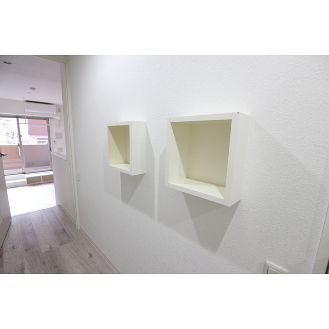 小物や花瓶が置けます★