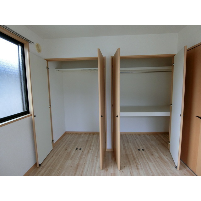 荷物の多い方にもおすすめの大型収納付き☆※現況優先