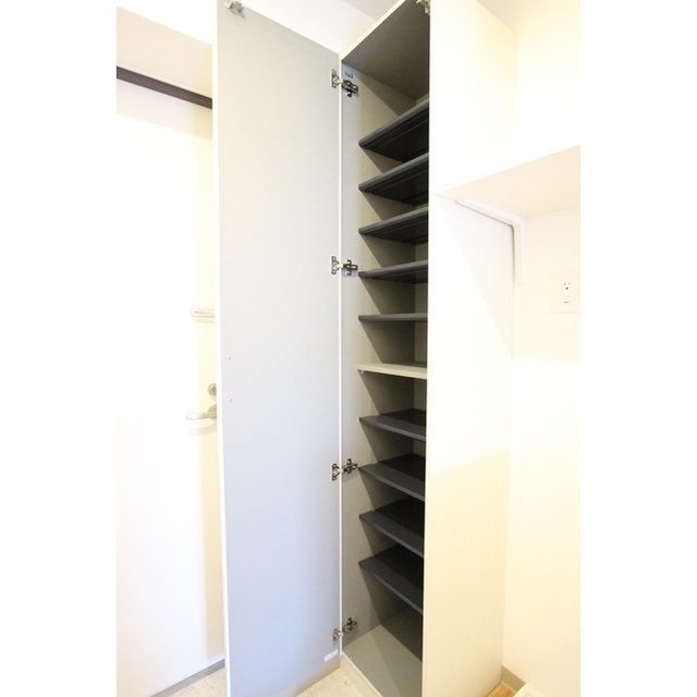 シューズボックス★※写真は別部屋。現況優先。