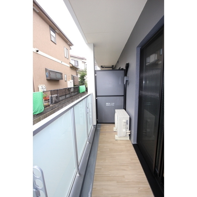 南西向きで陽当たり良好★