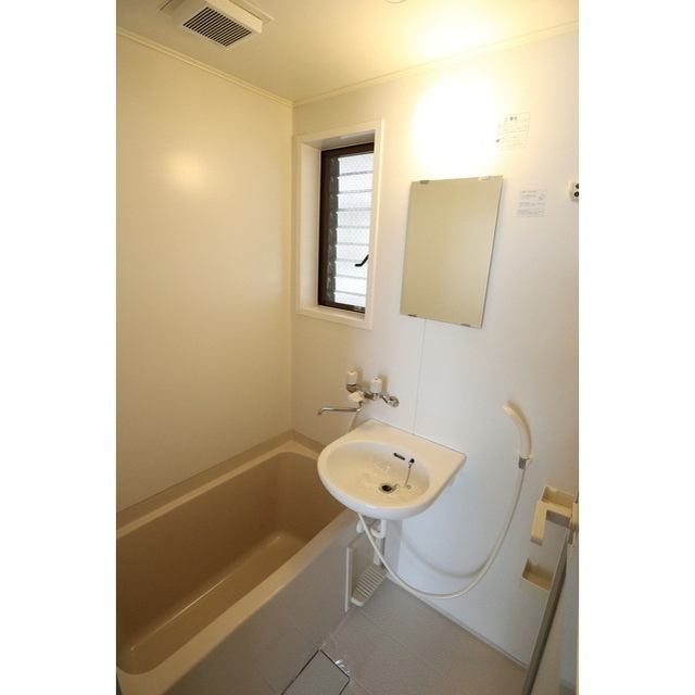 人気のバス・トイレ別♪※別部屋写真・現況優先