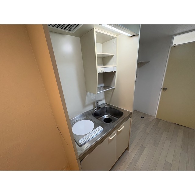 1口IHコンロ付キッチン★※写真は別部屋。現況優先。