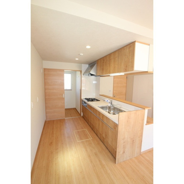 ３口ガスコンロ+グリル付きシステムキッチン♪※現況優先