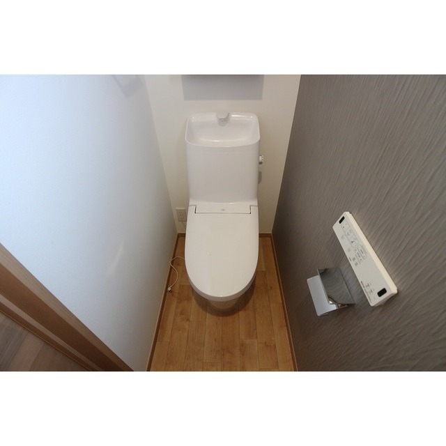 各階に温水洗浄便座付きトイレございます!※現況優先