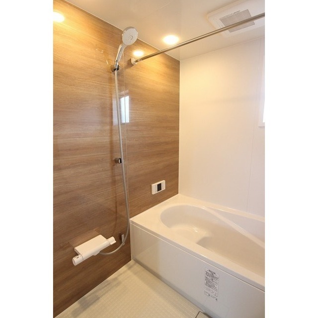 追い焚き機能・浴室暖房乾燥機付き※現況優先