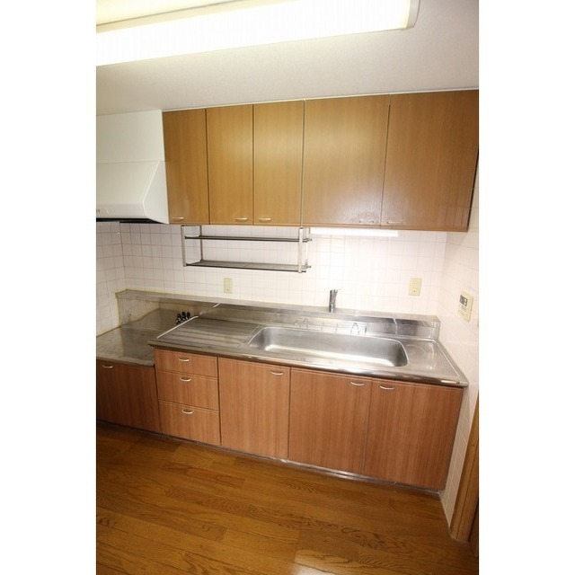 ガスキッチン!キッチンのスペースも広々★※現況優先